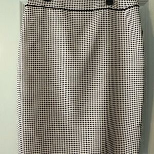 Kasper Black and Pink Pencil Skirt for Work